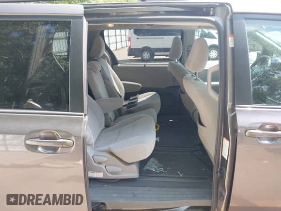 2016 Toyota Sienna LE AAS with VIN 5TDKK3DC3GS744448, listed as a IAAI auction lot 42735781 with 167,561 mi miles and . Bid and sale history available at DreamBid. Image 8.