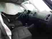 2009 Volkswagen Tiguan SE с VIN WVGBV75N99W532103, выставлен на аукционе Copart как лот 62581385 с пробегом 210 169 миль миль и Чистый • Clean title. История ставок и продаж доступна на DreamBid. Изображение 5.