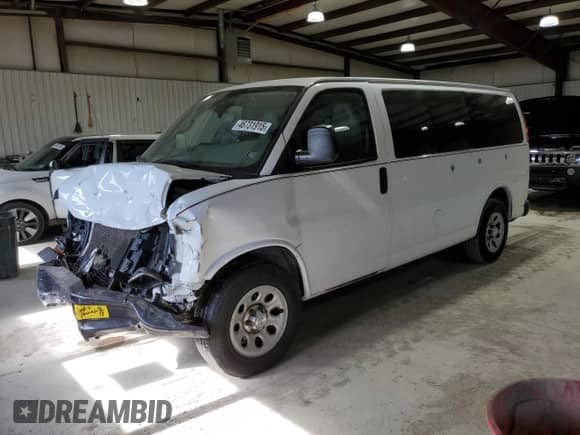 2014 Chevrolet Express Passenger LS z VIN 1GNSGBF40E1182270, wystawiony jako Copart lot #46731915 z przebiegiem Nie podano mil oraz Szkoda całkowita • Salvage title. Historia ofert i sprzedaży dostępna na DreamBid. Obrazek 1.