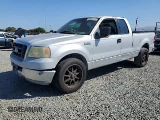 2004 Ford F-150 STX z VIN 1FTRX12W94NB30510, wystawiony jako Copart lot #80394135 z przebiegiem 189 399 mil mil oraz Szkoda całkowita • Salvage title. Historia ofert i sprzedaży dostępna na DreamBid. Obrazek 1.