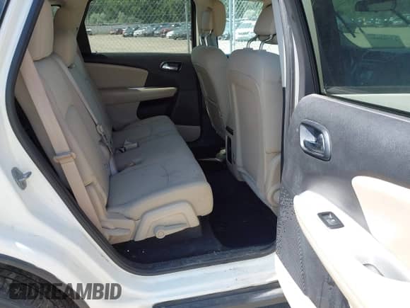 2011 Dodge Journey Mainstreet с VIN 3D4PH1FG0BT540359, выставлен на аукционе IAAI как лот 42704953 с пробегом 115 868 миль миль и . История ставок и продаж доступна на DreamBid. Изображение 8.