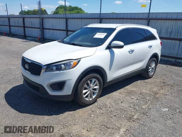 2017 Kia Sorento LX с VIN 5XYPG4A39HG266830, выставлен на аукционе IAAI как лот 42095601 с пробегом 112 291 миль миль и . История ставок и продаж доступна на DreamBid. Изображение 2.