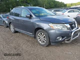 2014 Nissan Pathfinder SV with VIN 5N1AR2MM5EC660717, listed as a IAAI auction lot 42753897 with Not provided miles and . Bid and sale history available at DreamBid. Image 1.