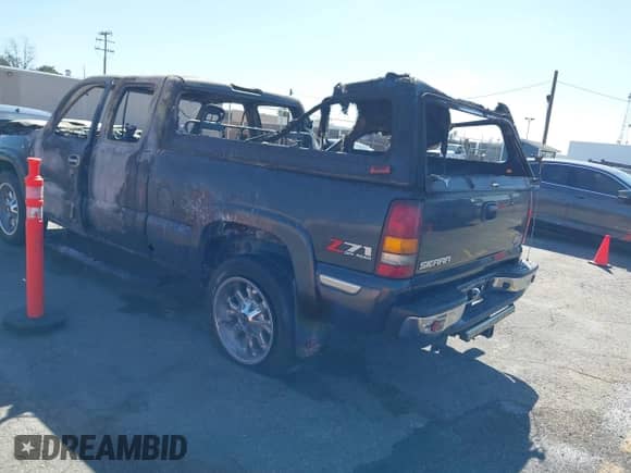 2004 GMC Sierra 1500 SLE with VIN 2GTEK19T341271115, listed as a IAAI auction lot 41845293 with Not provided miles and . Bid and sale history available at DreamBid. Image 3.