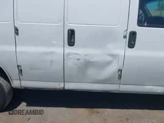 1999 Chevrolet Express с VIN 1GCGG25R7X1096940, выставлен на аукционе IAAI как лот 42363384 с пробегом 313 143 миль миль и . История ставок и продаж доступна на DreamBid. Изображение 6.