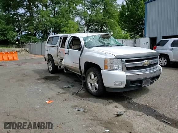 2008 Chevrolet Silverado 1500 1LT with VIN 3GCEK13M18G144037, listed as a Copart auction lot 64121015 with 65,004 mi miles and Salvage title. Bid and sale history available at DreamBid. Image 13.