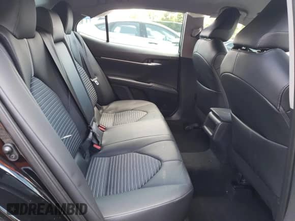 2023 Toyota Camry SE z VIN 4T1G11AK3PU741226, wystawiony jako Copart lot #58726395 z przebiegiem 39 618 mil mil oraz Szkoda całkowita • Salvage title. Historia ofert i sprzedaży dostępna na DreamBid. Obrazek 10.