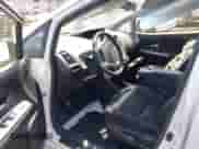 2016 Toyota Prius Two z VIN JTDZN3EU8GJ046346, wystawiony jako IAAI lot #42304337 z przebiegiem 70 141 mil mil oraz . Historia ofert i sprzedaży dostępna na DreamBid. Obrazek 19.