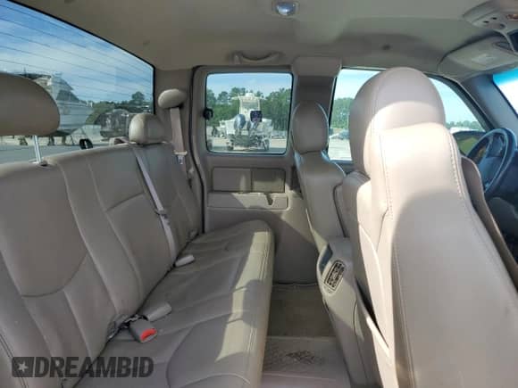 2006 GMC Sierra 1500 SLE1 with VIN 1GTEK19BX6Z219272, listed as a Copart auction lot 57307775 with 217,510 mi miles and Salvage title. Bid and sale history available at DreamBid. Image 10.