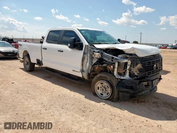 2023 Ford F-250 XL z VIN 1FT7W2BT2PEC29230, wystawiony jako Copart lot #60965825 z przebiegiem Nie podano mil oraz Szkoda całkowita • Salvage title. Historia ofert i sprzedaży dostępna na DreamBid. Obrazek 4.