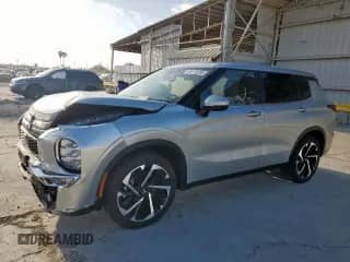 2024 Mitsubishi Outlander SE z VIN JA4J3VA87RZ033707, wystawiony jako Copart lot #68115295 z przebiegiem 10 911 mil mil oraz Szkoda całkowita • Salvage title. Historia ofert i sprzedaży dostępna na DreamBid. Obrazek 1.