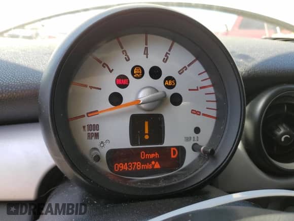 2013 MINI Hardtop with VIN WMWSU3C52DT680782, listed as a Copart auction lot 61779515 with 94,378 mi miles and Salvage title. Bid and sale history available at DreamBid. Image 9.