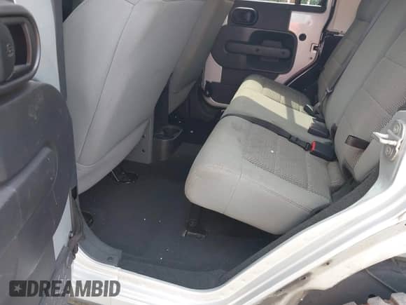 2008 Jeep Wrangler Unlimited Sahara с VIN 1J8GA59138L610451, выставлен на аукционе IAAI как лот 42297978 с пробегом 110 339 миль миль и . История ставок и продаж доступна на DreamBid. Изображение 8.