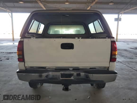 2005 Chevrolet Silverado 2500HD LS с VIN 1GCHK29U45E227006, выставлен на аукционе Copart как лот 89525615 с пробегом 274 586 миль миль и Чистый • Clean title. История ставок и продаж доступна на DreamBid. Изображение 6.