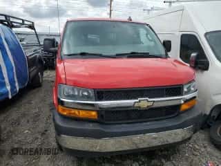 2018 Chevrolet Express Passenger LT z VIN 1GAZGPFG8J1336841, wystawiony jako Copart lot #81023605 z przebiegiem 247 751 mil mil oraz Czysty tytuł • Clean title. Historia ofert i sprzedaży dostępna na DreamBid. Obrazek 5.