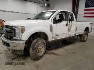 2018 Ford F-250 XL with VIN 1FT7X2BT5JEB94011, listed as a Copart auction lot 52335695 with 77,325 mi miles and Salvage title. Bid and sale history available at DreamBid. Image 1.