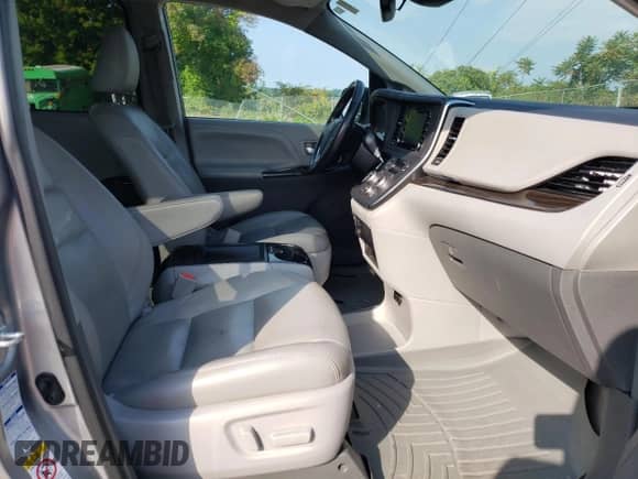 2018 Toyota Sienna XLE with VIN 5TDDZ3DC8JS192358, listed as a Copart auction lot 80955795 with 129,070 mi miles and Clean title. Bid and sale history available at DreamBid. Image 5.
