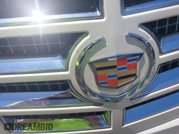 2011 Cadillac Escalade Premium с VIN 1GYS4CEF2BR128390, выставлен на аукционе IAAI как лот 42664621 с пробегом 320 270 миль миль и . История ставок и продаж доступна на DreamBid. Изображение 12.