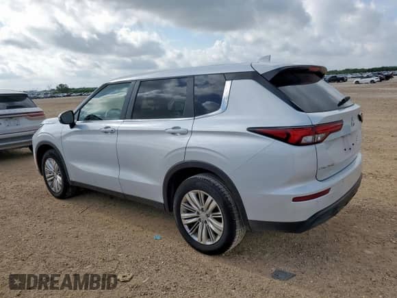 2024 Mitsubishi Outlander ES with VIN JA4J3UA88RZ078844, listed as a Copart auction lot 63990905 with 4,417 mi miles and Clean title. Bid and sale history available at DreamBid. Image 2.