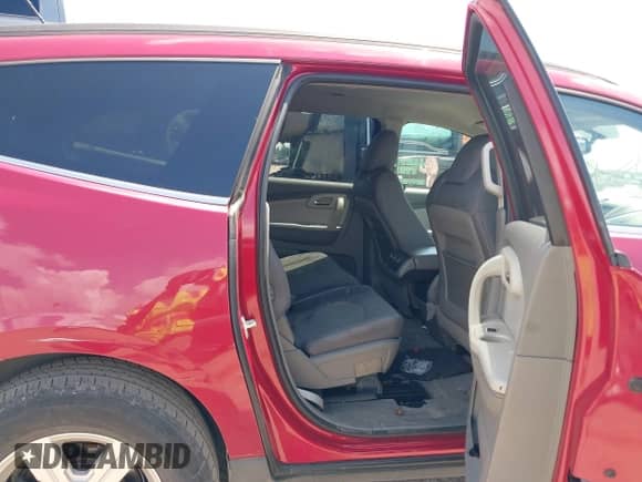 2012 Chevrolet Traverse 1LT z VIN 1GNKRGED8CJ374347, wystawiony jako IAAI lot #43049360 z przebiegiem Nie podano mil oraz . Historia ofert i sprzedaży dostępna na DreamBid. Obrazek 8.