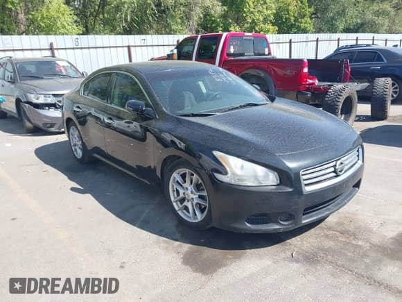2013 Nissan Maxima SV z VIN 1N4AA5AP1DC813836, wystawiony jako IAAI lot #43213424 z przebiegiem 166 361 mil mil oraz . Historia ofert i sprzedaży dostępna na DreamBid. Obrazek 1.