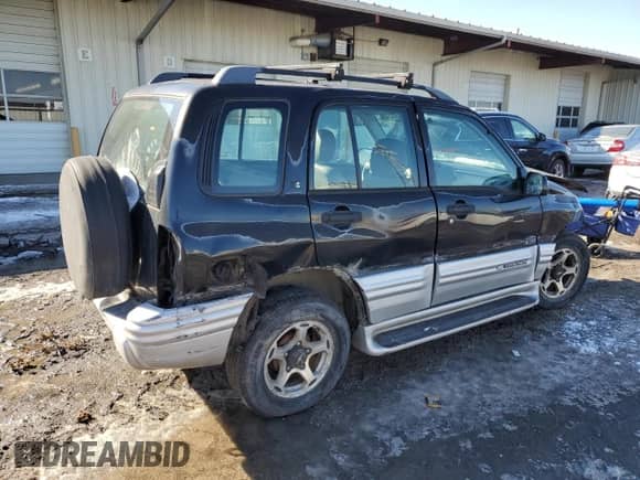 2001 Chevrolet Tracker LT z VIN 2CNBJ634316922144, wystawiony jako Copart lot #46362925 z przebiegiem Nie podano mil oraz Szkoda całkowita • Salvage title. Historia ofert i sprzedaży dostępna na DreamBid. Obrazek 3.