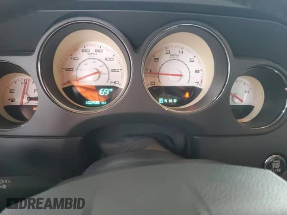 2014 Dodge Challenger SXT с VIN 2C3CDYAG6EH188588, выставлен на аукционе Copart как лот 82005965 с пробегом 102 435 миль миль и Списание • Salvage title. История ставок и продаж доступна на DreamBid. Изображение 9.