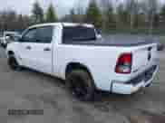 2024 Ram 1500 Big Horn z VIN 1C6SRFFT1RN124465, wystawiony jako IAAI lot #41839097 z przebiegiem 24 106 mil mil oraz . Historia ofert i sprzedaży dostępna na DreamBid. Obrazek 3.