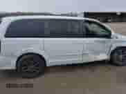 2016 Dodge Grand Caravan American Value z VIN 2C4RDGBG6GR176243, wystawiony jako IAAI lot #41742550 z przebiegiem 116 945 mil mil oraz . Historia ofert i sprzedaży dostępna na DreamBid. Obrazek 6.