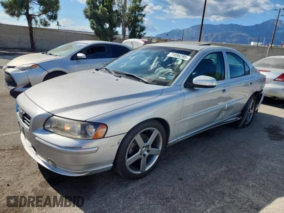2007 Volvo S60 2.5L Turbo с VIN YV1RS592872643515, выставлен на аукционе Copart как лот 71086295 с пробегом 116 805 миль миль и Списание • Salvage title. История ставок и продаж доступна на DreamBid. Изображение 1.