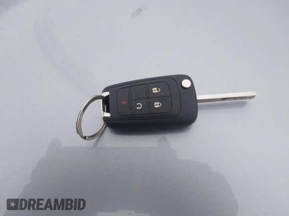 2011 Chevrolet Equinox 2LT with VIN 2CNFLNE52B6348892, listed as a IAAI auction lot 41298246 with 211,302 mi miles and . Bid and sale history available at DreamBid. Image 11.