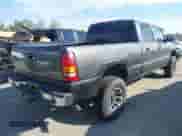 2002 Chevrolet Silverado 2500HD LS с VIN 1GCHK23UX2F143044, выставлен на аукционе IAAI как лот 43284319 с пробегом 188 232 миль миль и . История ставок и продаж доступна на DreamBid. Изображение 4.