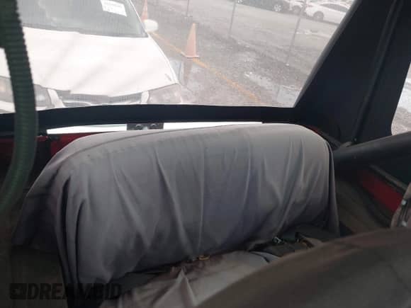 1991 Jeep Wrangler with VIN 2J4FY19P7MJ132895, listed as a IAAI auction lot 42541973 with 169,999 mi miles and . Bid and sale history available at DreamBid. Image 8.