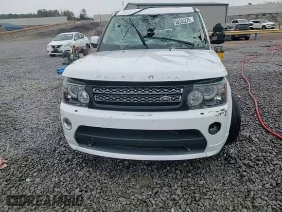 2013 Land Rover Range Rover Sport SC with VIN SALSH2E48DA803737, listed as a Copart auction lot 50303275 with 127,712 mi miles and Salvage title. Bid and sale history available at DreamBid. Image 14.