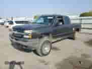 2005 Chevrolet Silverado 1500 LS z VIN 2GCEC19VX51256322, wystawiony jako Copart lot #83776564 z przebiegiem Nie podano mil oraz Szkoda całkowita • Salvage title. Historia ofert i sprzedaży dostępna na DreamBid. Obrazek 1.