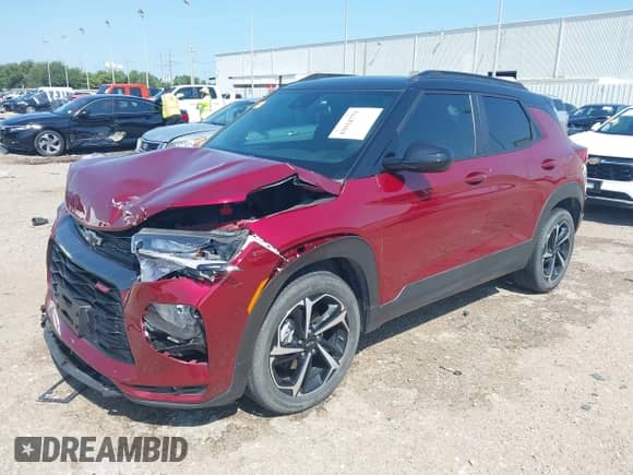 2023 Chevrolet TrailBlazer RS z VIN KL79MTSL5PB185243, wystawiony jako IAAI lot #43014779 z przebiegiem 33 381 mil mil oraz . Historia ofert i sprzedaży dostępna na DreamBid. Obrazek 2.