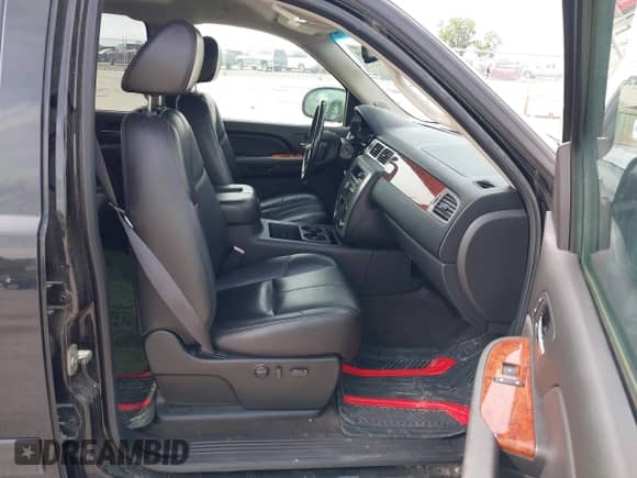 2009 GMC Sierra 1500 SLT z VIN 3GTEK33359G245571, wystawiony jako IAAI lot #42623509 z przebiegiem 247 014 mil mil oraz . Historia ofert i sprzedaży dostępna na DreamBid. Obrazek 5.
