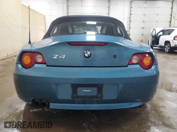2003 BMW Z4 2.5i z VIN 4USBT33443LR60211, wystawiony jako Copart lot #80317035 z przebiegiem 98 157 mil mil oraz Czysty tytuł • Clean title. Historia ofert i sprzedaży dostępna na DreamBid. Obrazek 6.