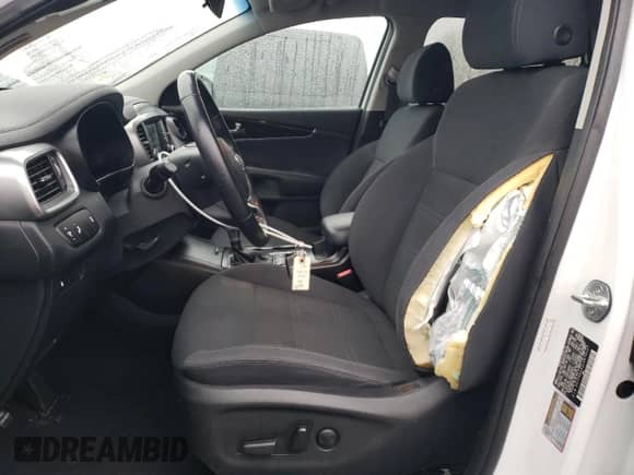 2020 Kia Sorento LX с VIN 5XYPGDA52LG679117, выставлен на аукционе Copart как лот 51435375 с пробегом 61 149 миль миль и Списание • Salvage title. История ставок и продаж доступна на DreamBid. Изображение 7.