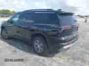2025 Chevrolet Traverse AWD LT z VIN 1GNEVGRS7SJ165147, wystawiony jako IAAI lot #42458917 z przebiegiem 6 980 mil mil oraz . Historia ofert i sprzedaży dostępna na DreamBid. Obrazek 3.