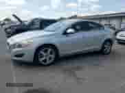 2012 Volvo S60 T5 с VIN YV1622FS0C2110820, выставлен на аукционе Copart как лот 81112215 с пробегом 137 951 миль миль и Списание • Salvage title. История ставок и продаж доступна на DreamBid. Изображение 1.