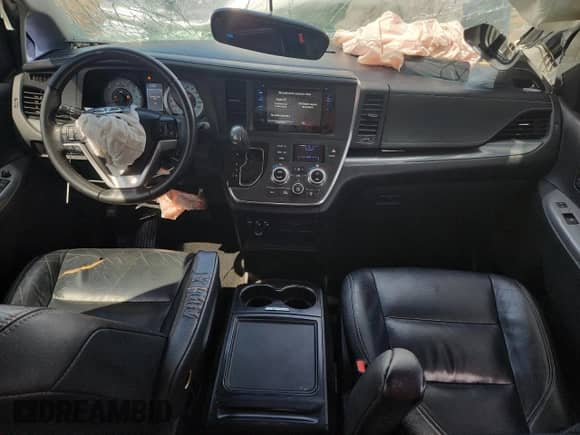 2015 Toyota Sienna SE with VIN 5TDXK3DC2FS678950, listed as a Copart auction lot 70514285 with 172,962 mi miles and Salvage title. Bid and sale history available at DreamBid. Image 8.