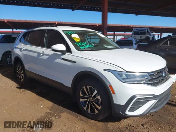 2022 Volkswagen Tiguan S with VIN 3VV1B7AX2NM001840, listed as a IAAI auction lot 41425588 with 28,720 mi miles and . Bid and sale history available at DreamBid. Image 1.