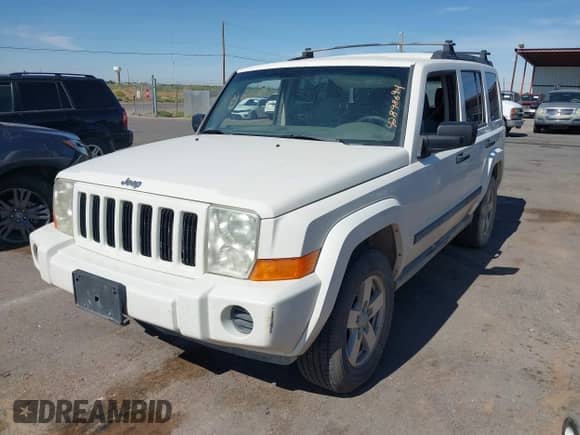 2006 Jeep Commander with VIN 1J8HH48K46C220346, listed as a IAAI auction lot 42898694 with 102,180 mi miles and . Bid and sale history available at DreamBid. Image 2.