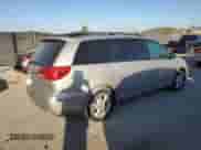 2004 Toyota Sienna XLE z VIN 5TDZA22C64S102641, wystawiony jako Copart lot #85000295 z przebiegiem 187 481 mil mil oraz Czysty tytuł • Clean title. Historia ofert i sprzedaży dostępna na DreamBid. Obrazek 3.