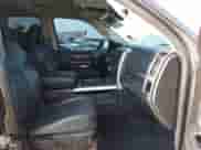 2015 Ram 1500 Laramie z VIN 1C6RR7NT1FS786050, wystawiony jako IAAI lot #42905016 z przebiegiem 154 670 mil mil oraz . Historia ofert i sprzedaży dostępna na DreamBid. Obrazek 5.