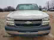 2006 Chevrolet Silverado 2500HD LS с VIN 1GCHC24U26E157706, выставлен на аукционе Copart как лот 41456705 с пробегом 178 801 миль миль и Чистый • Clean title. История ставок и продаж доступна на DreamBid. Изображение 5.