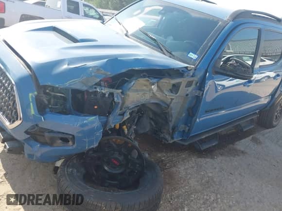 2019 Toyota Tacoma SR5 с VIN 3TMAZ5CN4KM104750, выставлен на аукционе IAAI как лот 42003527 с пробегом 66 342 миль миль и . История ставок и продаж доступна на DreamBid. Изображение 6.