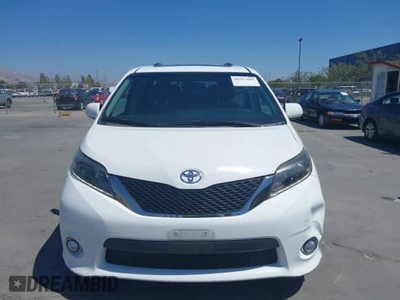 2017 Toyota Sienna SE with VIN 5TDXZ3DC3HS840664, listed as a IAAI auction lot 42555989 with 109,162 mi miles and . Bid and sale history available at DreamBid. Image 12.