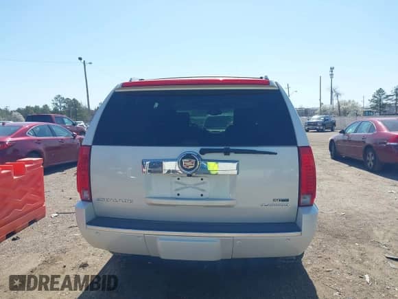 2010 Cadillac Escalade Platinum Edition with VIN 1GYUKDEF3AR151907, listed as a IAAI auction lot 41775629 with 169,665 mi miles and . Bid and sale history available at DreamBid. Image 16.